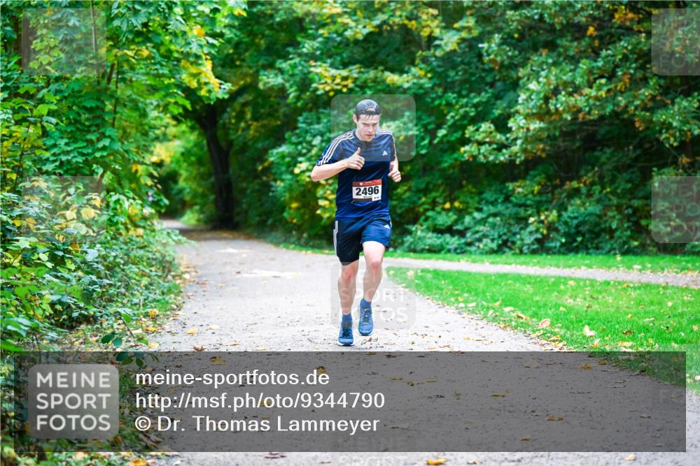 12.10.2025 - Bramfelder Halbmarathon 2025 Dr. Thomas Lammeyer http://msf.ph/oto/9344790 12.10.2025 10:12:27 Laufen 2496 meine-sportfotos.de