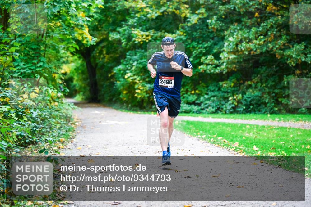 12.10.2025 - Bramfelder Halbmarathon 2025 Dr. Thomas Lammeyer http://msf.ph/oto/9344793 12.10.2025 10:12:27 Laufen 2496, 855 meine-sportfotos.de