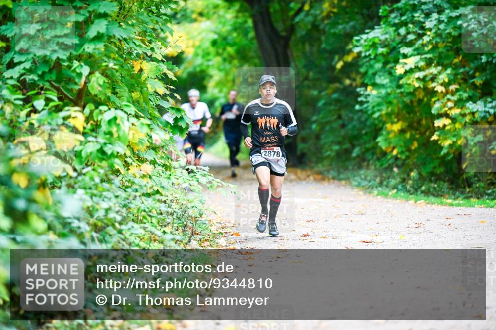12.10.2025 - Bramfelder Halbmarathon 2025 Dr. Thomas Lammeyer http://msf.ph/oto/9344810 12.10.2025 10:12:38 Laufen 3, 2878 meine-sportfotos.de