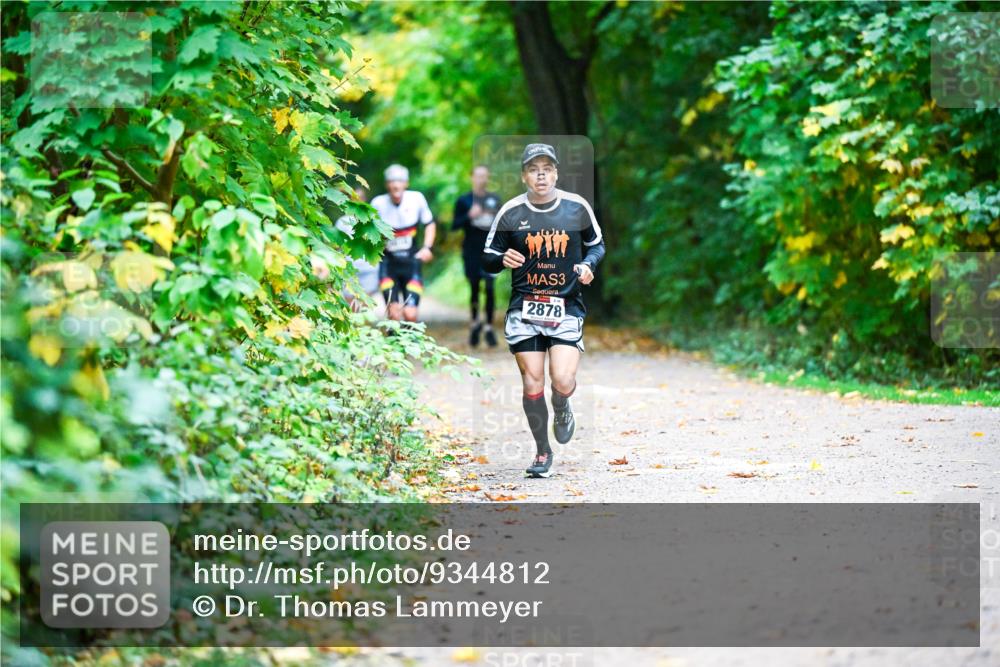 12.10.2025 - Bramfelder Halbmarathon 2025 Dr. Thomas Lammeyer http://msf.ph/oto/9344812 12.10.2025 10:12:38 Laufen 3, 2878 meine-sportfotos.de