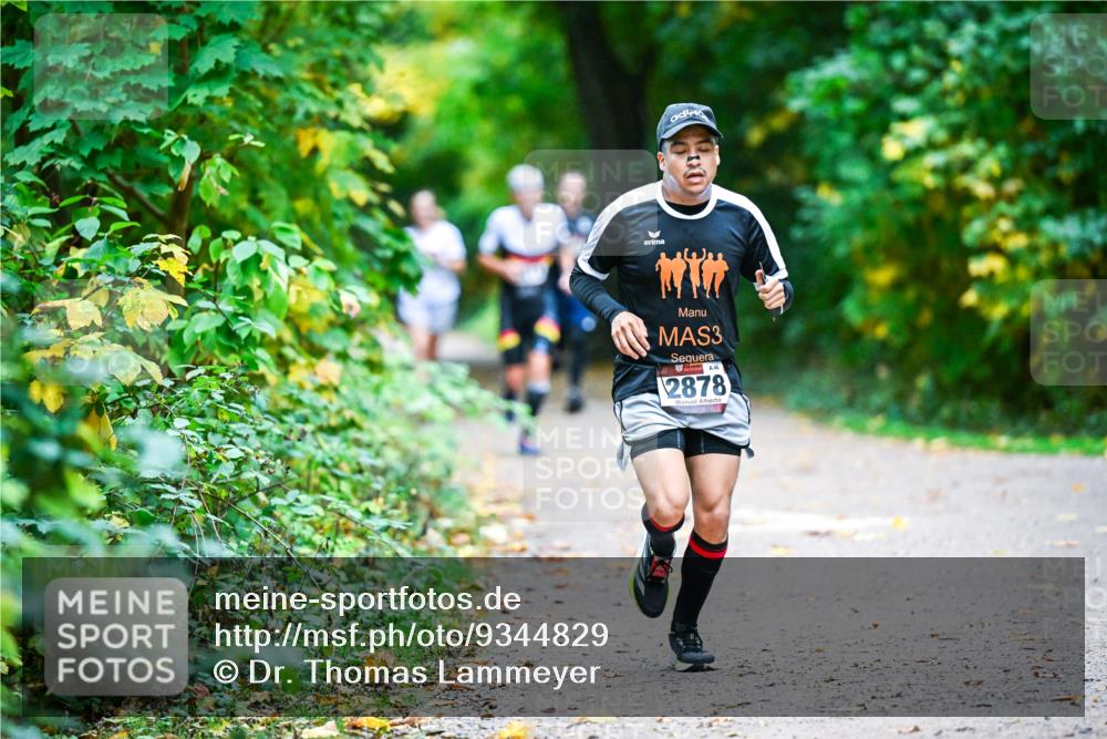 12.10.2025 - Bramfelder Halbmarathon 2025 Dr. Thomas Lammeyer http://msf.ph/oto/9344829 12.10.2025 10:12:40 Laufen 3, 46, 2878 meine-sportfotos.de