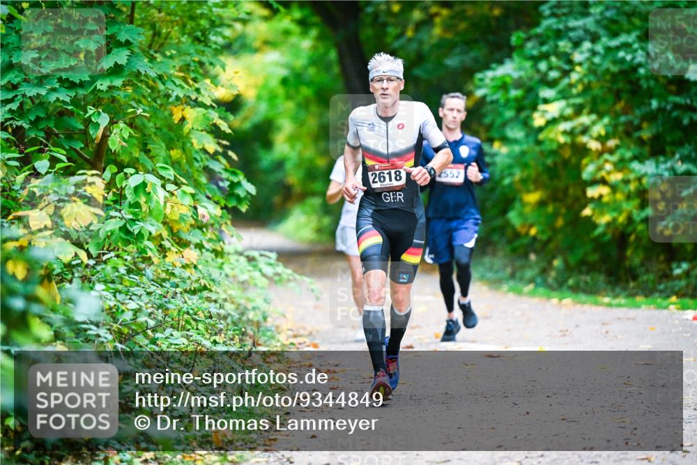 12.10.2025 - Bramfelder Halbmarathon 2025 Dr. Thomas Lammeyer http://msf.ph/oto/9344849 12.10.2025 10:12:45 Laufen 2618, 2552 meine-sportfotos.de
