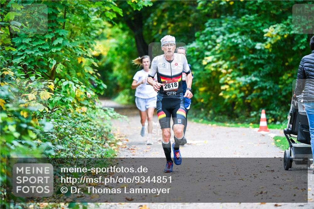 12.10.2025 - Bramfelder Halbmarathon 2025 Dr. Thomas Lammeyer http://msf.ph/oto/9344851 12.10.2025 10:12:46 Laufen 2618 meine-sportfotos.de