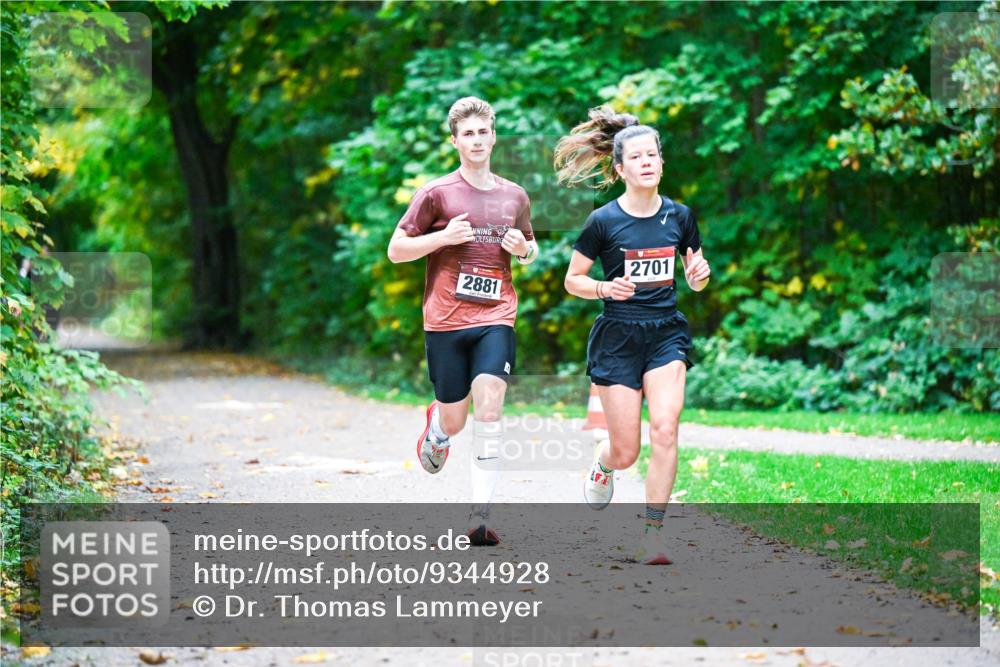 12.10.2025 - Bramfelder Halbmarathon 2025 Dr. Thomas Lammeyer http://msf.ph/oto/9344928 12.10.2025 10:13:09 Laufen 2881, 2701 meine-sportfotos.de