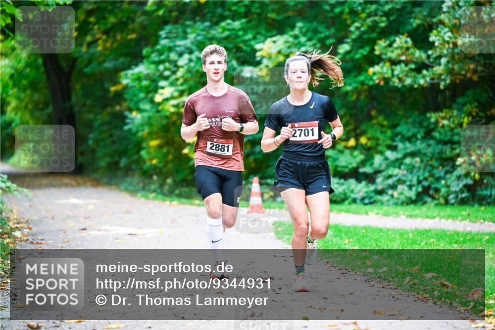 12.10.2025 - Bramfelder Halbmarathon 2025 Dr. Thomas Lammeyer http://msf.ph/oto/9344931 12.10.2025 10:13:09 Laufen 2881, 2701 meine-sportfotos.de
