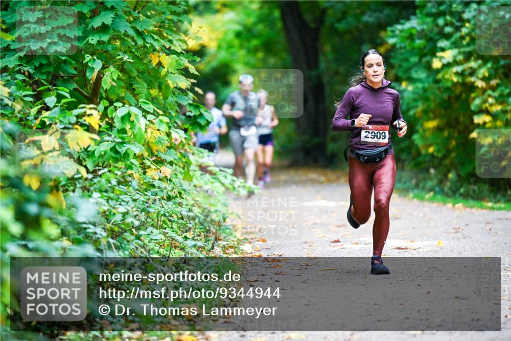 12.10.2025 - Bramfelder Halbmarathon 2025 Dr. Thomas Lammeyer http://msf.ph/oto/9344944 12.10.2025 10:13:23 Laufen 2909 meine-sportfotos.de