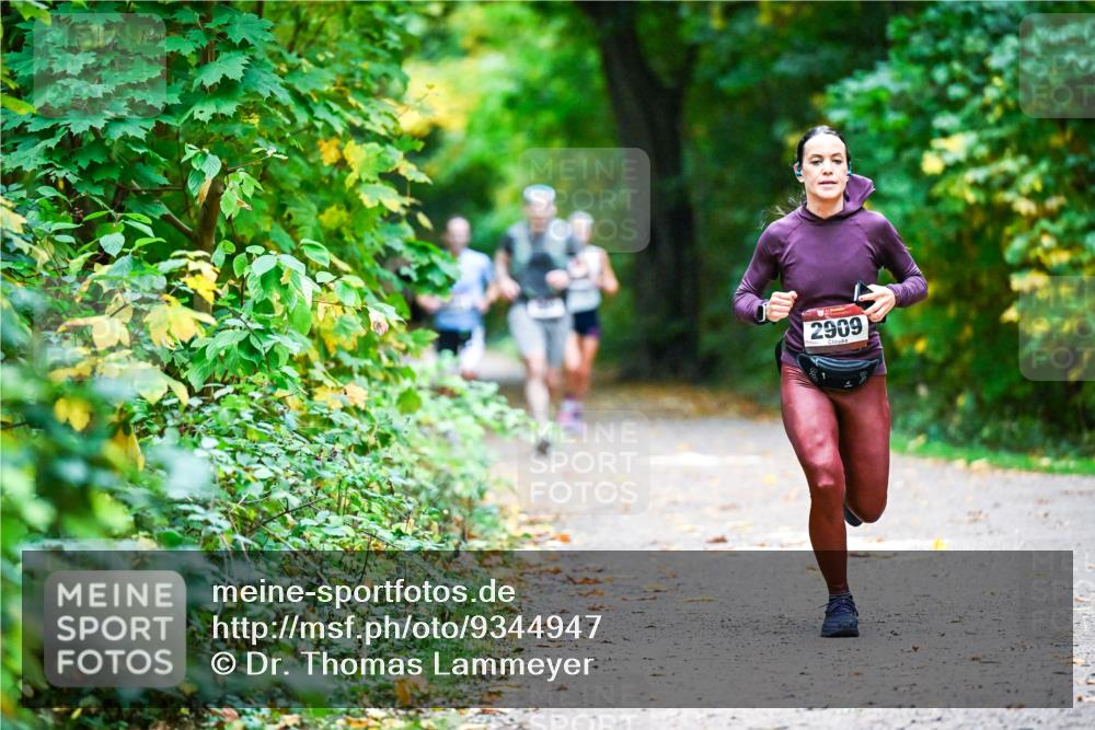 12.10.2025 - Bramfelder Halbmarathon 2025 Dr. Thomas Lammeyer http://msf.ph/oto/9344947 12.10.2025 10:13:24 Laufen 2909 meine-sportfotos.de