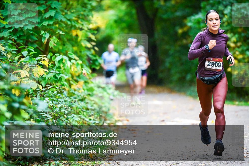 12.10.2025 - Bramfelder Halbmarathon 2025 Dr. Thomas Lammeyer http://msf.ph/oto/9344954 12.10.2025 10:13:25 Laufen 2909 meine-sportfotos.de