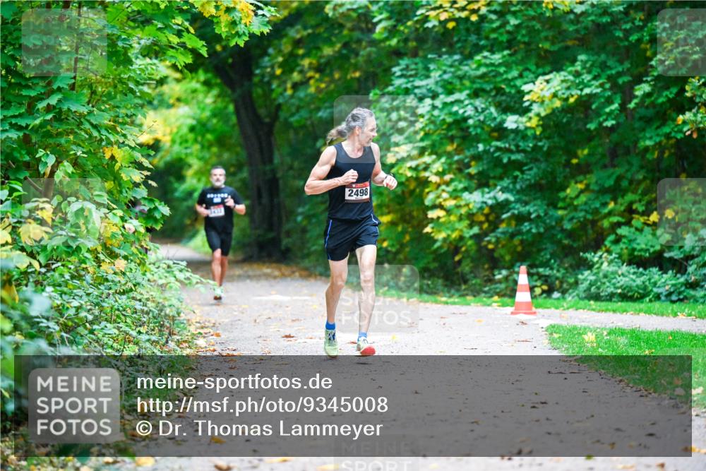 12.10.2025 - Bramfelder Halbmarathon 2025 Dr. Thomas Lammeyer http://msf.ph/oto/9345008 12.10.2025 10:13:39 Laufen 3439, 2498 meine-sportfotos.de
