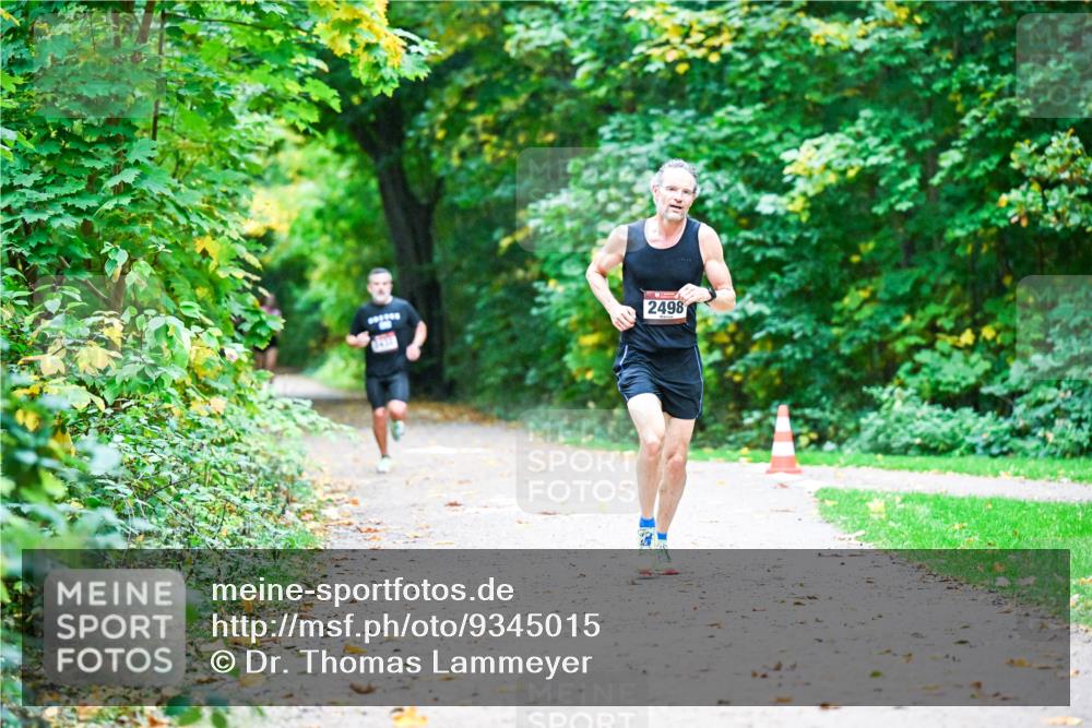 12.10.2025 - Bramfelder Halbmarathon 2025 Dr. Thomas Lammeyer http://msf.ph/oto/9345015 12.10.2025 10:13:40 Laufen 2498 meine-sportfotos.de