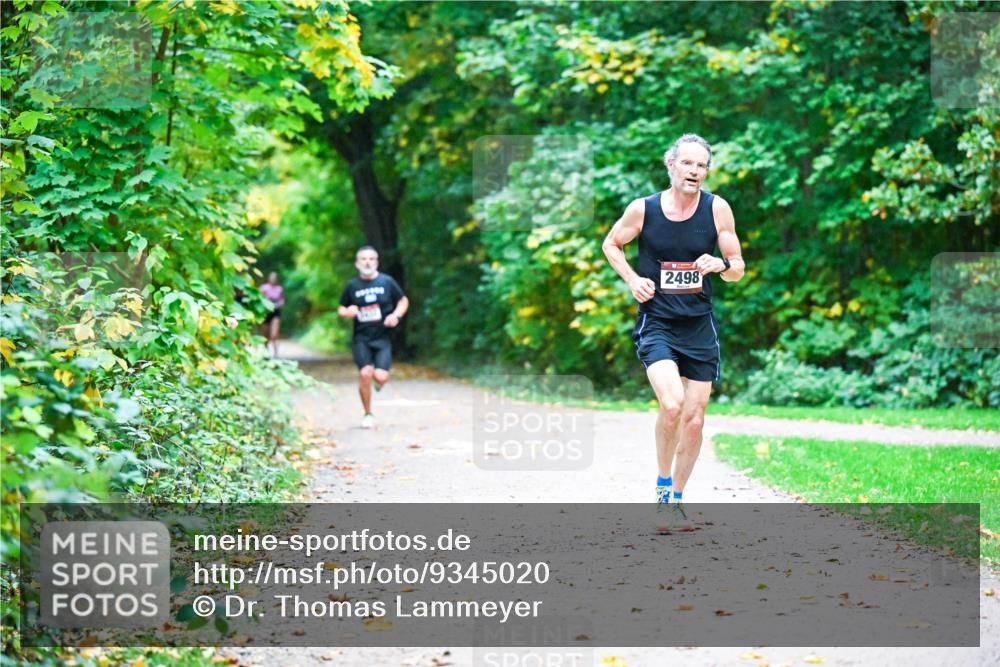 12.10.2025 - Bramfelder Halbmarathon 2025 Dr. Thomas Lammeyer http://msf.ph/oto/9345020 12.10.2025 10:13:41 Laufen 2498 meine-sportfotos.de