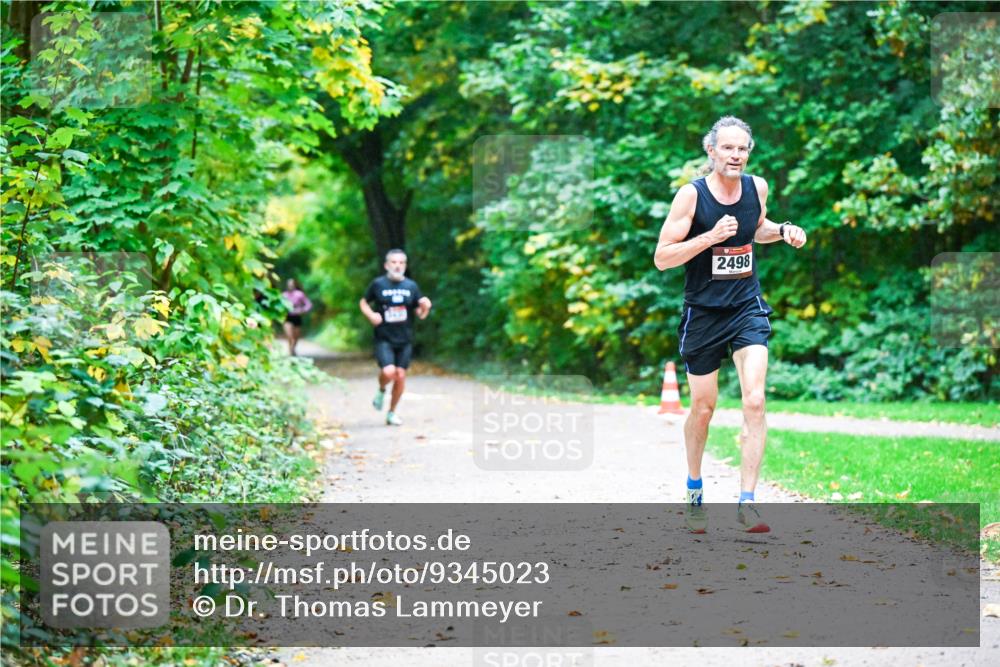12.10.2025 - Bramfelder Halbmarathon 2025 Dr. Thomas Lammeyer http://msf.ph/oto/9345023 12.10.2025 10:13:41 Laufen 2498 meine-sportfotos.de