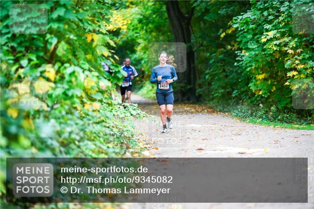 12.10.2025 - Bramfelder Halbmarathon 2025 Dr. Thomas Lammeyer http://msf.ph/oto/9345082 12.10.2025 10:14:15 Laufen 2452 meine-sportfotos.de