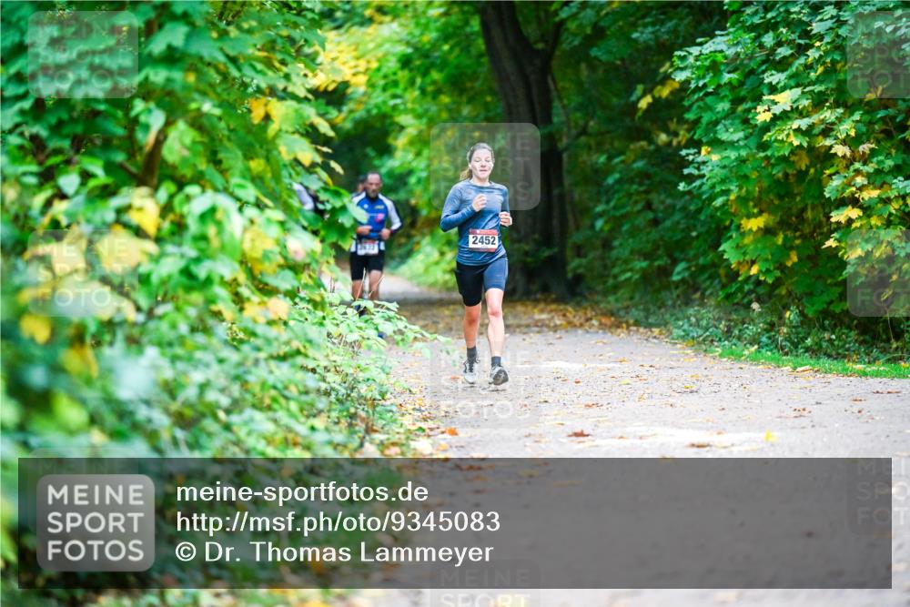 12.10.2025 - Bramfelder Halbmarathon 2025 Dr. Thomas Lammeyer http://msf.ph/oto/9345083 12.10.2025 10:14:15 Laufen 2452 meine-sportfotos.de