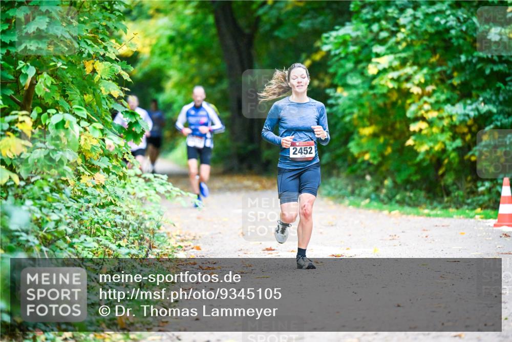 12.10.2025 - Bramfelder Halbmarathon 2025 Dr. Thomas Lammeyer http://msf.ph/oto/9345105 12.10.2025 10:14:18 Laufen 2452 meine-sportfotos.de