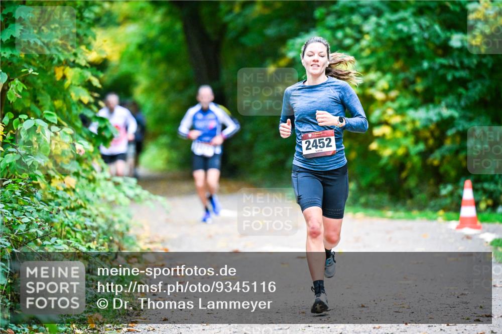 12.10.2025 - Bramfelder Halbmarathon 2025 Dr. Thomas Lammeyer http://msf.ph/oto/9345116 12.10.2025 10:14:19 Laufen 2452 meine-sportfotos.de