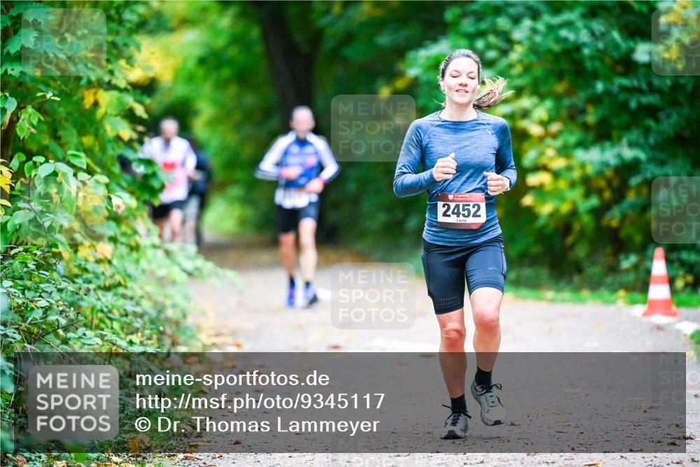 12.10.2025 - Bramfelder Halbmarathon 2025 Dr. Thomas Lammeyer http://msf.ph/oto/9345117 12.10.2025 10:14:20 Laufen 2452 meine-sportfotos.de