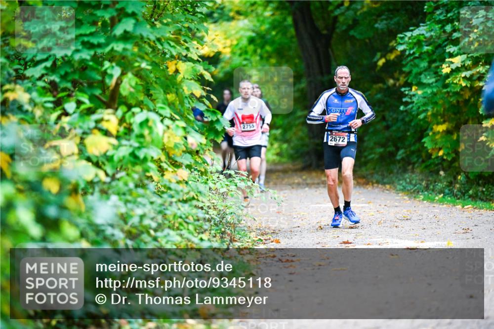 12.10.2025 - Bramfelder Halbmarathon 2025 Dr. Thomas Lammeyer http://msf.ph/oto/9345118 12.10.2025 10:14:21 Laufen 2755, 2672 meine-sportfotos.de