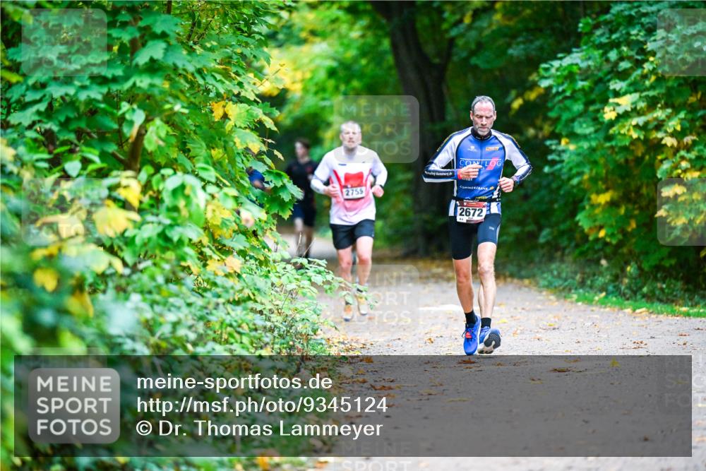 12.10.2025 - Bramfelder Halbmarathon 2025 Dr. Thomas Lammeyer http://msf.ph/oto/9345124 12.10.2025 10:14:22 Laufen 2755, 2672 meine-sportfotos.de