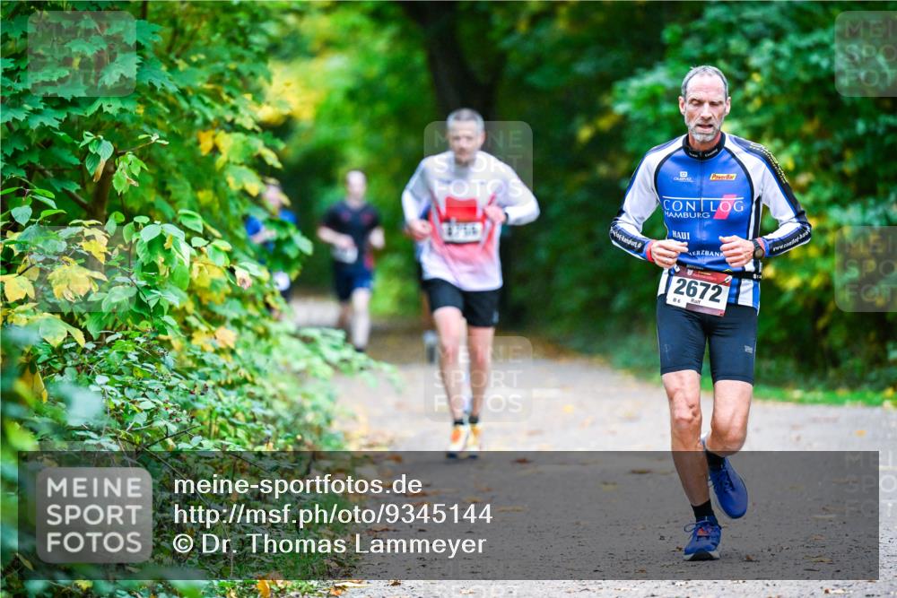 12.10.2025 - Bramfelder Halbmarathon 2025 Dr. Thomas Lammeyer http://msf.ph/oto/9345144 12.10.2025 10:14:24 Laufen 2672, 86 meine-sportfotos.de