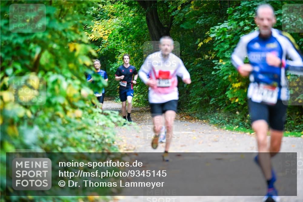 12.10.2025 - Bramfelder Halbmarathon 2025 Dr. Thomas Lammeyer http://msf.ph/oto/9345145 12.10.2025 10:14:25 Laufen 0662 meine-sportfotos.de
