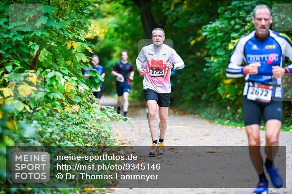 12.10.2025 - Bramfelder Halbmarathon 2025 Dr. Thomas Lammeyer http://msf.ph/oto/9345146 12.10.2025 10:14:25 Laufen 2755, 2672 meine-sportfotos.de