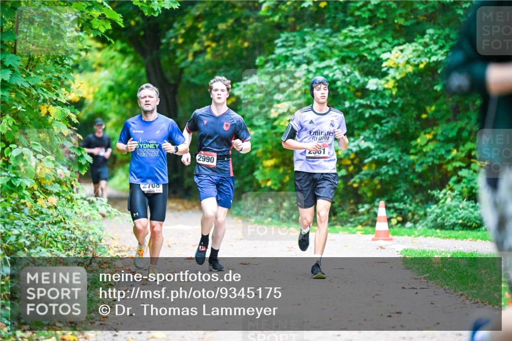12.10.2025 - Bramfelder Halbmarathon 2025 Dr. Thomas Lammeyer http://msf.ph/oto/9345175 12.10.2025 10:14:32 Laufen 2990, 200, 1, 2708, 813 meine-sportfotos.de
