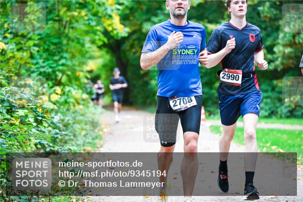 12.10.2025 - Bramfelder Halbmarathon 2025 Dr. Thomas Lammeyer http://msf.ph/oto/9345194 12.10.2025 10:14:36 Laufen 2708, 13, 2990 meine-sportfotos.de