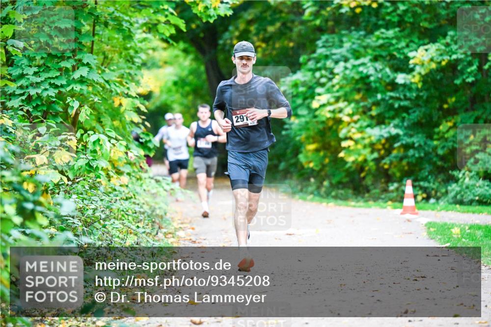 12.10.2025 - Bramfelder Halbmarathon 2025 Dr. Thomas Lammeyer http://msf.ph/oto/9345208 12.10.2025 10:14:40 Laufen 291, 31 meine-sportfotos.de