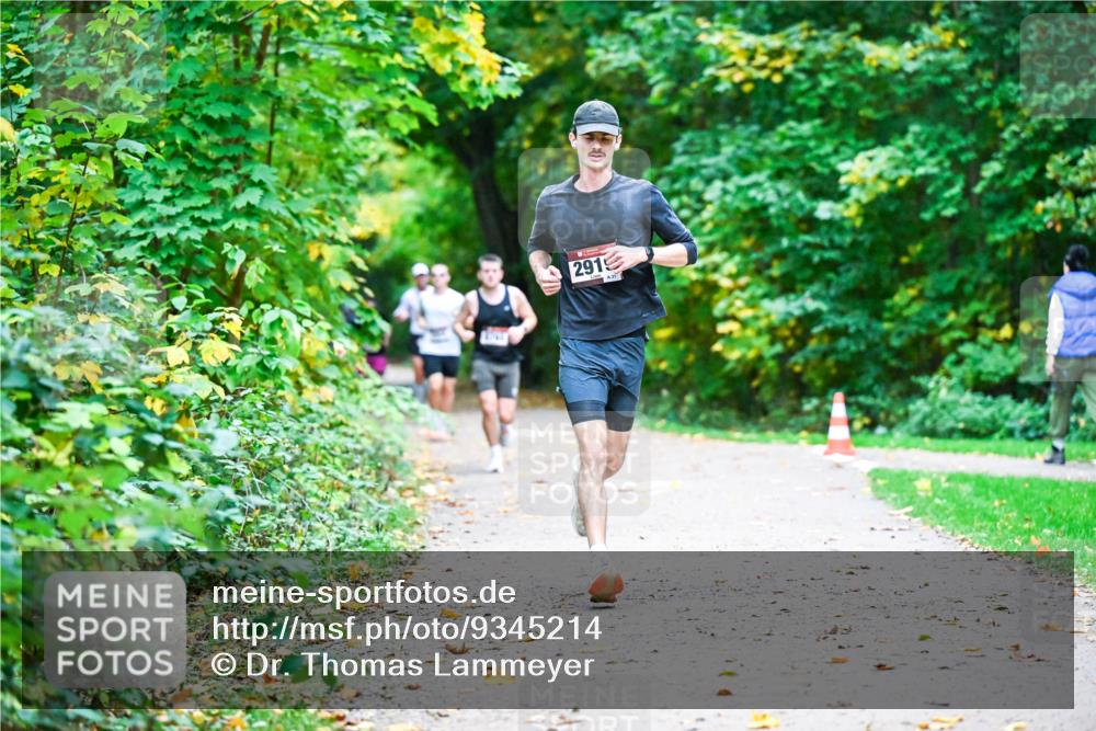 12.10.2025 - Bramfelder Halbmarathon 2025 Dr. Thomas Lammeyer http://msf.ph/oto/9345214 12.10.2025 10:14:41 Laufen 2919, 31 meine-sportfotos.de