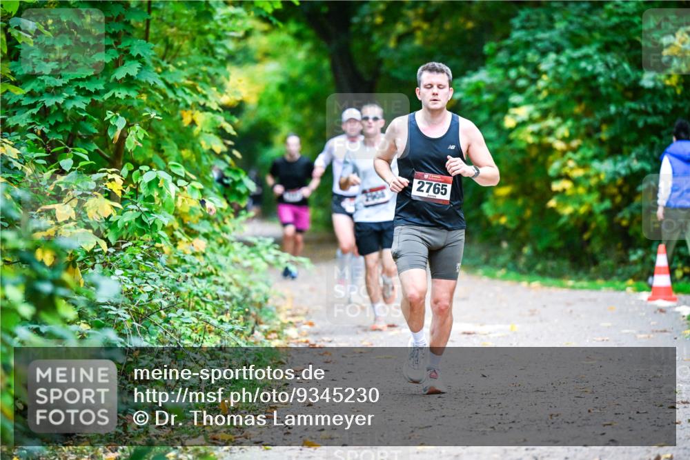 12.10.2025 - Bramfelder Halbmarathon 2025 Dr. Thomas Lammeyer http://msf.ph/oto/9345230 12.10.2025 10:14:44 Laufen 2765 meine-sportfotos.de
