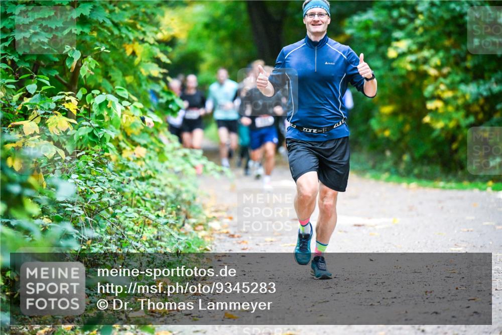 12.10.2025 - Bramfelder Halbmarathon 2025 Dr. Thomas Lammeyer http://msf.ph/oto/9345283 12.10.2025 10:15:00 Laufen  meine-sportfotos.de