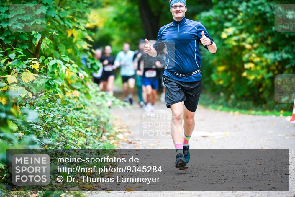 12.10.2025 - Bramfelder Halbmarathon 2025 Dr. Thomas Lammeyer http://msf.ph/oto/9345284 12.10.2025 10:15:01 Laufen  meine-sportfotos.de