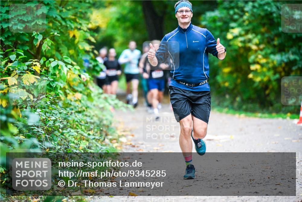 12.10.2025 - Bramfelder Halbmarathon 2025 Dr. Thomas Lammeyer http://msf.ph/oto/9345285 12.10.2025 10:15:01 Laufen  meine-sportfotos.de