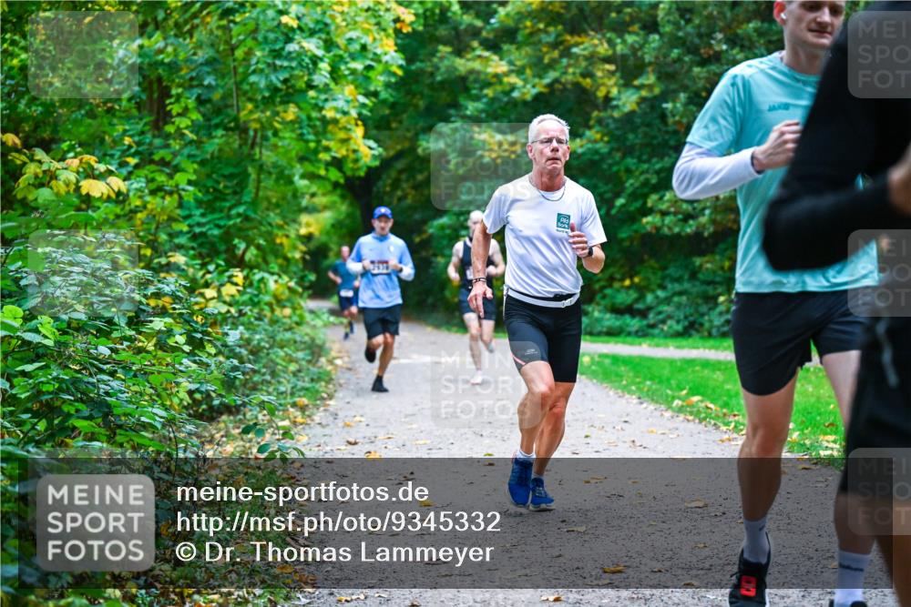 12.10.2025 - Bramfelder Halbmarathon 2025 Dr. Thomas Lammeyer http://msf.ph/oto/9345332 12.10.2025 10:15:12 Laufen  meine-sportfotos.de
