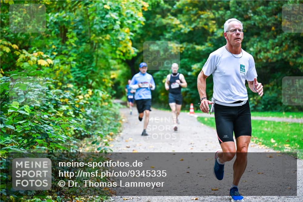 12.10.2025 - Bramfelder Halbmarathon 2025 Dr. Thomas Lammeyer http://msf.ph/oto/9345335 12.10.2025 10:15:13 Laufen  meine-sportfotos.de