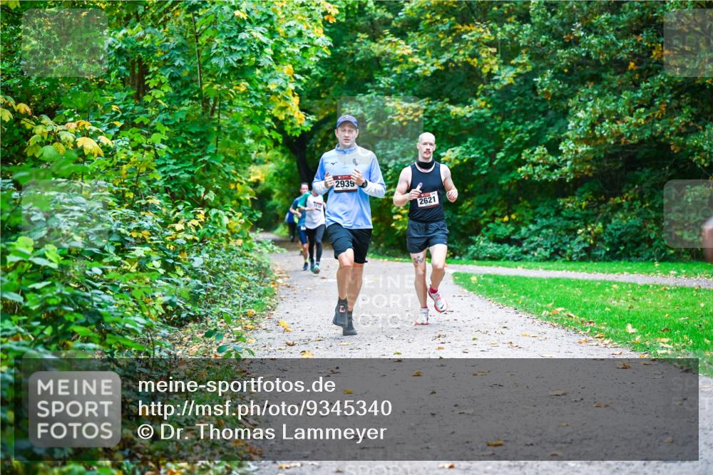 12.10.2025 - Bramfelder Halbmarathon 2025 Dr. Thomas Lammeyer http://msf.ph/oto/9345340 12.10.2025 10:15:14 Laufen 2939, 2621 meine-sportfotos.de