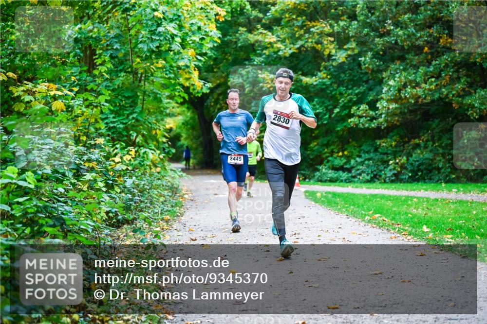12.10.2025 - Bramfelder Halbmarathon 2025 Dr. Thomas Lammeyer http://msf.ph/oto/9345370 12.10.2025 10:15:19 Laufen 2449, 2830 meine-sportfotos.de