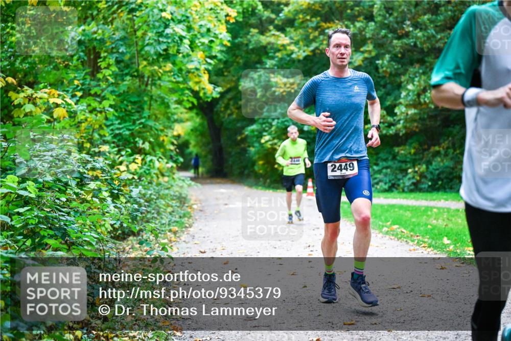 12.10.2025 - Bramfelder Halbmarathon 2025 Dr. Thomas Lammeyer http://msf.ph/oto/9345379 12.10.2025 10:15:20 Laufen 248, 2449 meine-sportfotos.de