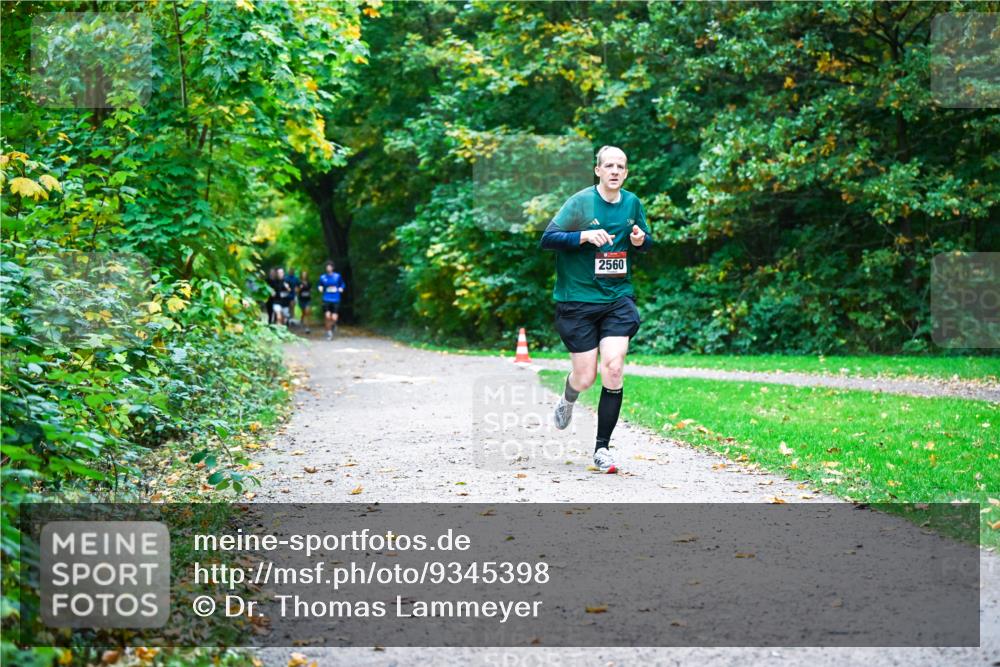 12.10.2025 - Bramfelder Halbmarathon 2025 Dr. Thomas Lammeyer http://msf.ph/oto/9345398 12.10.2025 10:15:36 Laufen 2560 meine-sportfotos.de