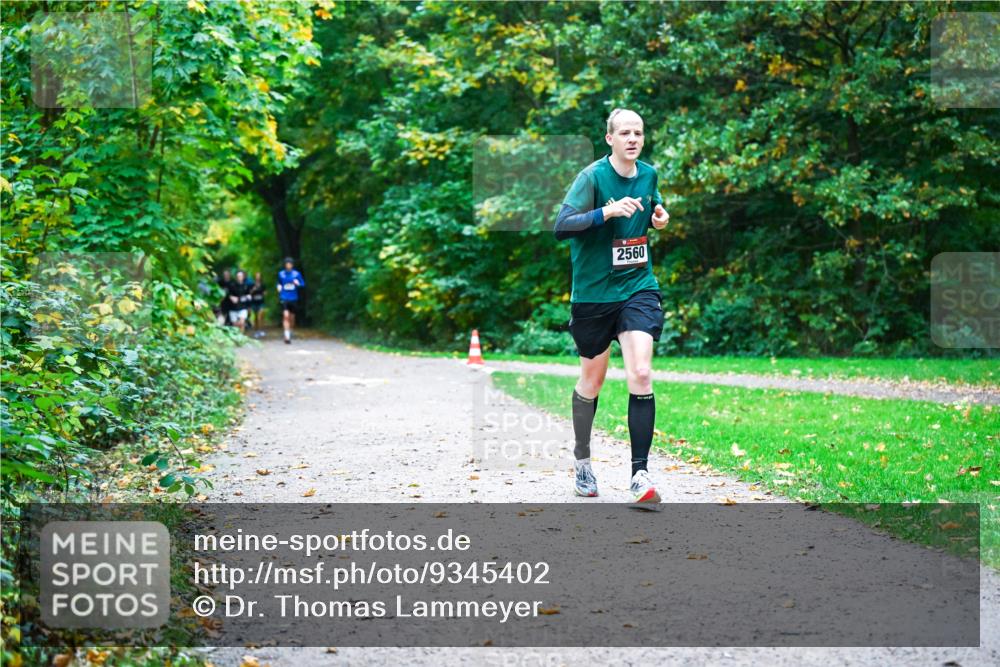 12.10.2025 - Bramfelder Halbmarathon 2025 Dr. Thomas Lammeyer http://msf.ph/oto/9345402 12.10.2025 10:15:36 Laufen 2560 meine-sportfotos.de
