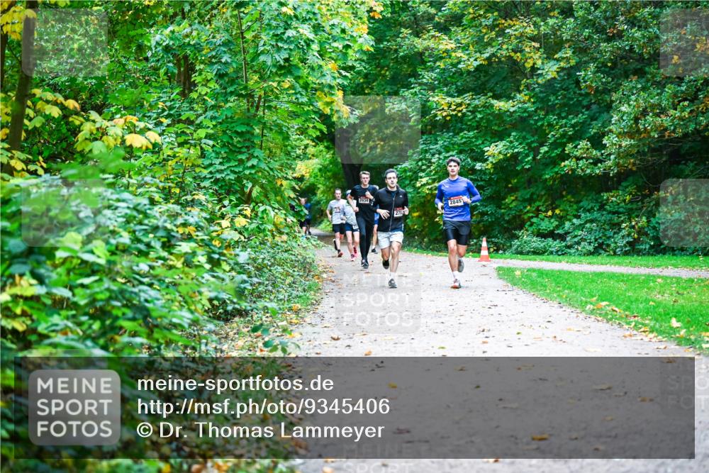 12.10.2025 - Bramfelder Halbmarathon 2025 Dr. Thomas Lammeyer http://msf.ph/oto/9345406 12.10.2025 10:15:43 Laufen 275, 2845 meine-sportfotos.de