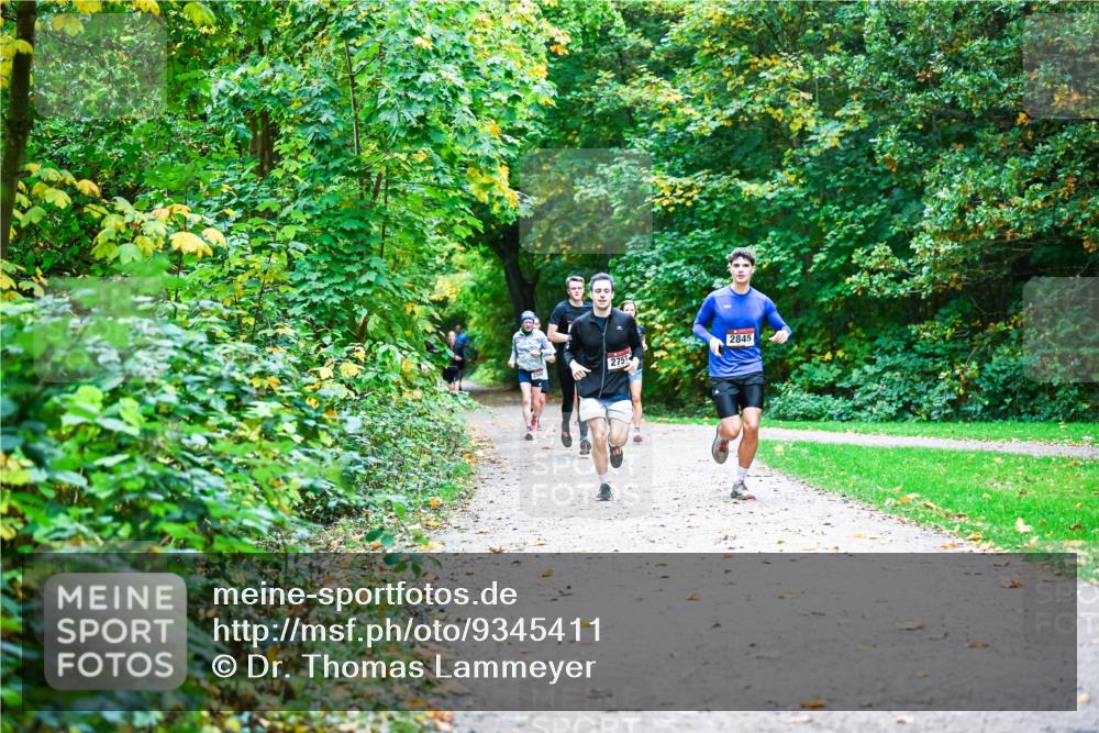 12.10.2025 - Bramfelder Halbmarathon 2025 Dr. Thomas Lammeyer http://msf.ph/oto/9345411 12.10.2025 10:15:44 Laufen 275, 2845 meine-sportfotos.de