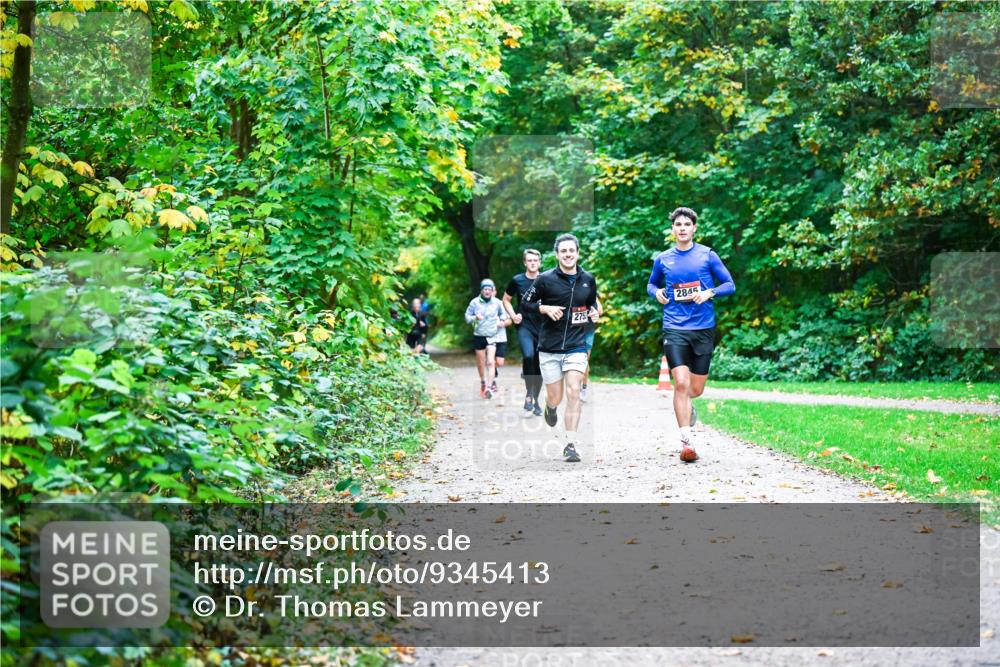 12.10.2025 - Bramfelder Halbmarathon 2025 Dr. Thomas Lammeyer http://msf.ph/oto/9345413 12.10.2025 10:15:44 Laufen 275, 2845 meine-sportfotos.de
