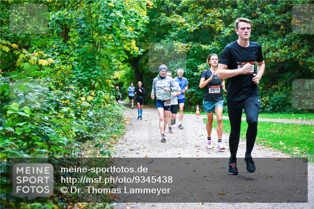 12.10.2025 - Bramfelder Halbmarathon 2025 Dr. Thomas Lammeyer http://msf.ph/oto/9345438 12.10.2025 10:15:48 Laufen 2500, 2915 meine-sportfotos.de