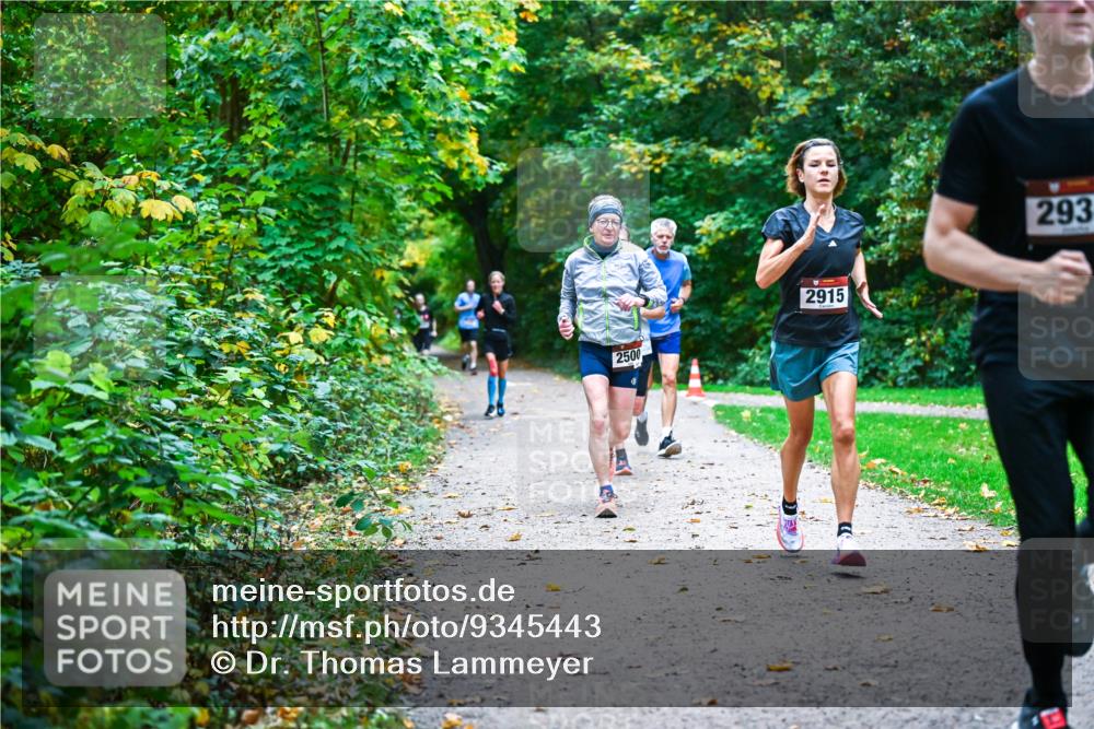 12.10.2025 - Bramfelder Halbmarathon 2025 Dr. Thomas Lammeyer http://msf.ph/oto/9345443 12.10.2025 10:15:49 Laufen 2500, 2915, 293 meine-sportfotos.de