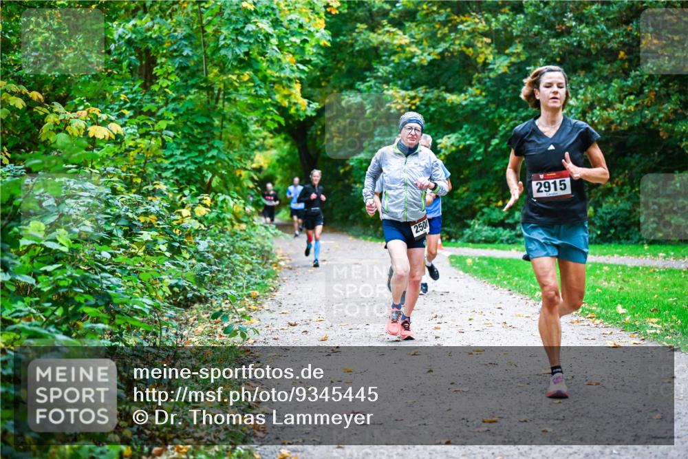 12.10.2025 - Bramfelder Halbmarathon 2025 Dr. Thomas Lammeyer http://msf.ph/oto/9345445 12.10.2025 10:15:49 Laufen 2500, 2915 meine-sportfotos.de