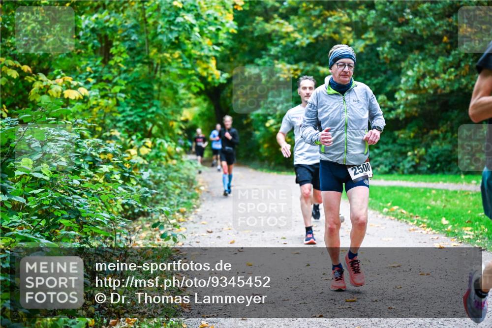 12.10.2025 - Bramfelder Halbmarathon 2025 Dr. Thomas Lammeyer http://msf.ph/oto/9345452 12.10.2025 10:15:50 Laufen 2500 meine-sportfotos.de