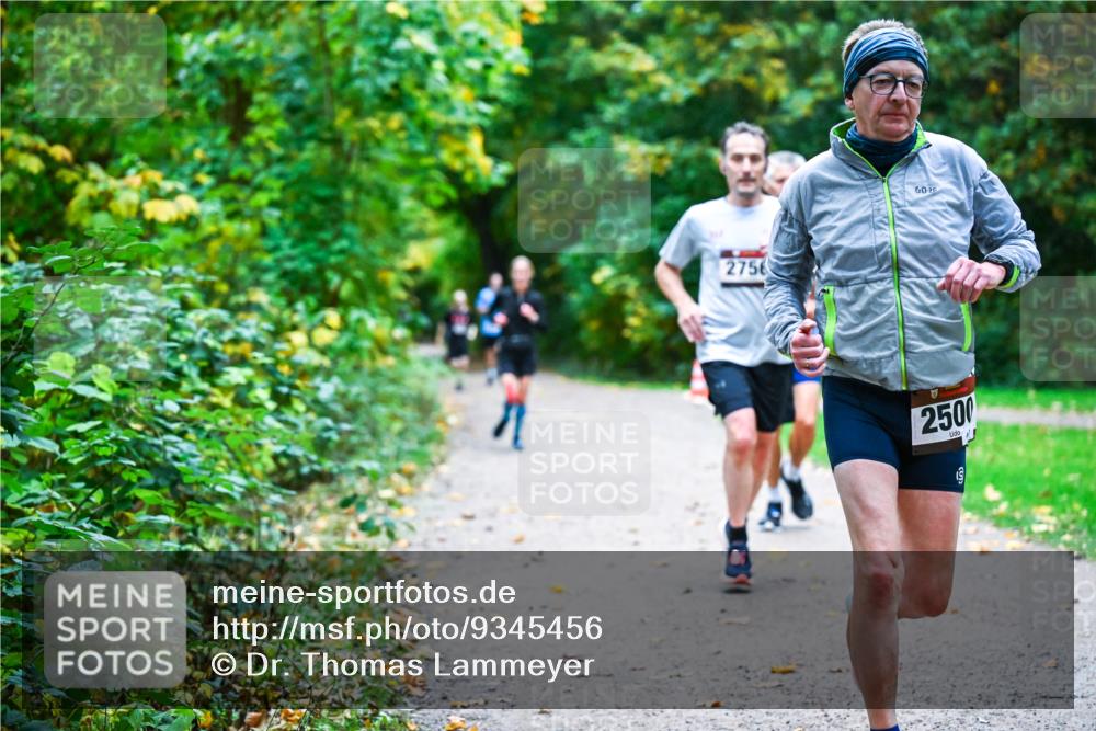 12.10.2025 - Bramfelder Halbmarathon 2025 Dr. Thomas Lammeyer http://msf.ph/oto/9345456 12.10.2025 10:15:51 Laufen 2756, 2500 meine-sportfotos.de