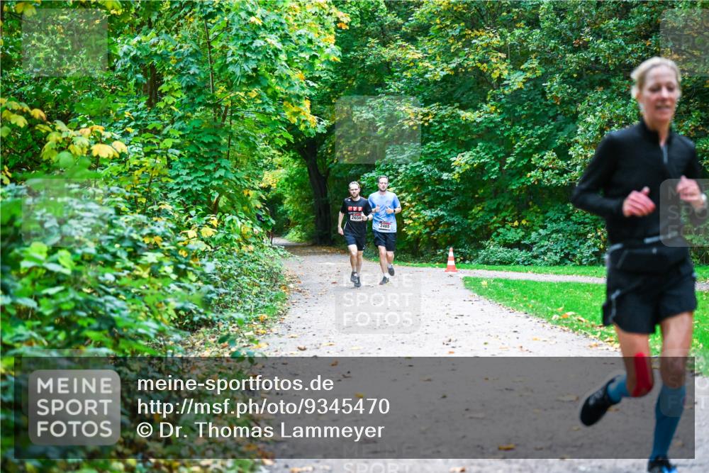 12.10.2025 - Bramfelder Halbmarathon 2025 Dr. Thomas Lammeyer http://msf.ph/oto/9345470 12.10.2025 10:15:55 Laufen 2656, 2465 meine-sportfotos.de